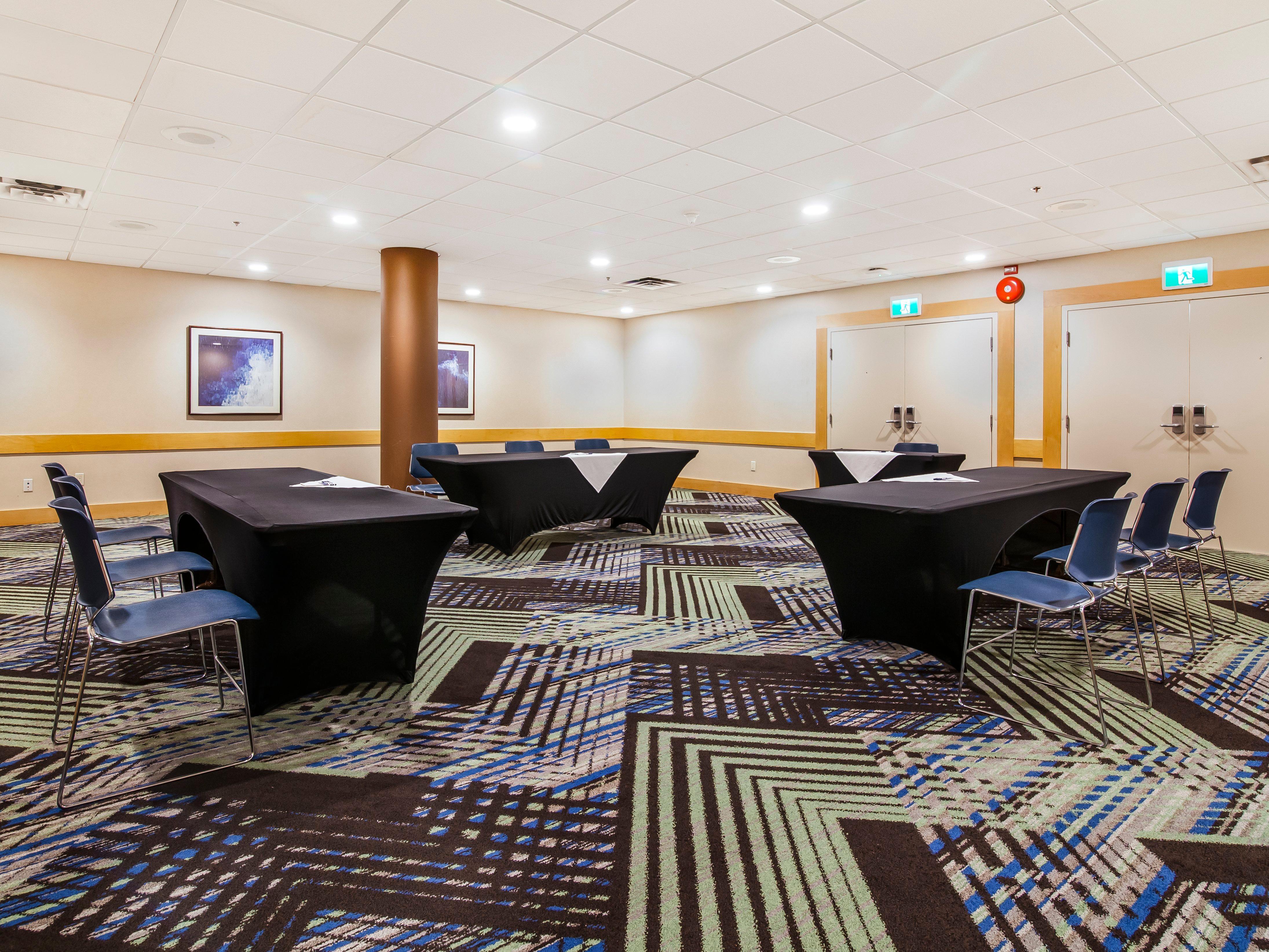 Holiday Inn Express & Suites Langley By Ihg Exterior photo